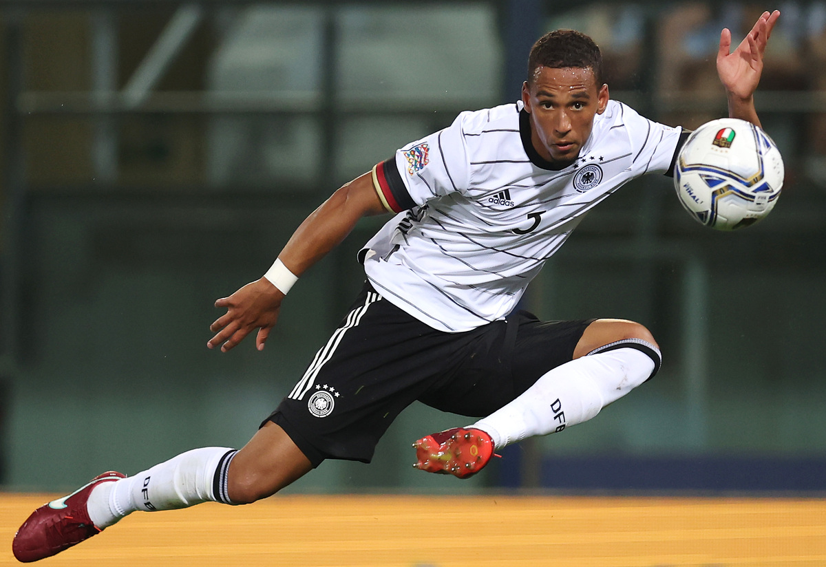 West Ham United may have to wait to sign Kehrer until his contract ends