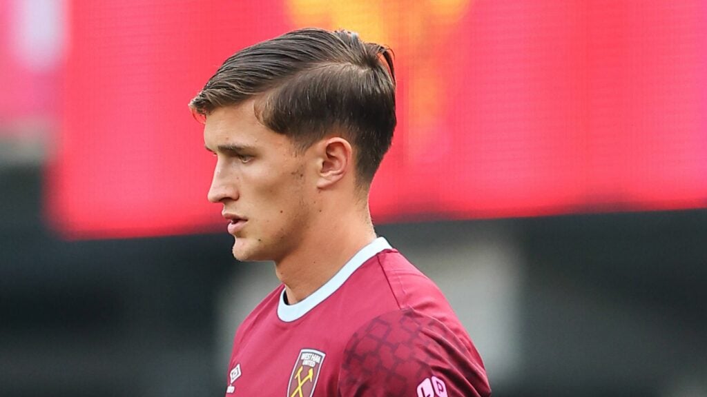 Freddie Potts in action for West Ham