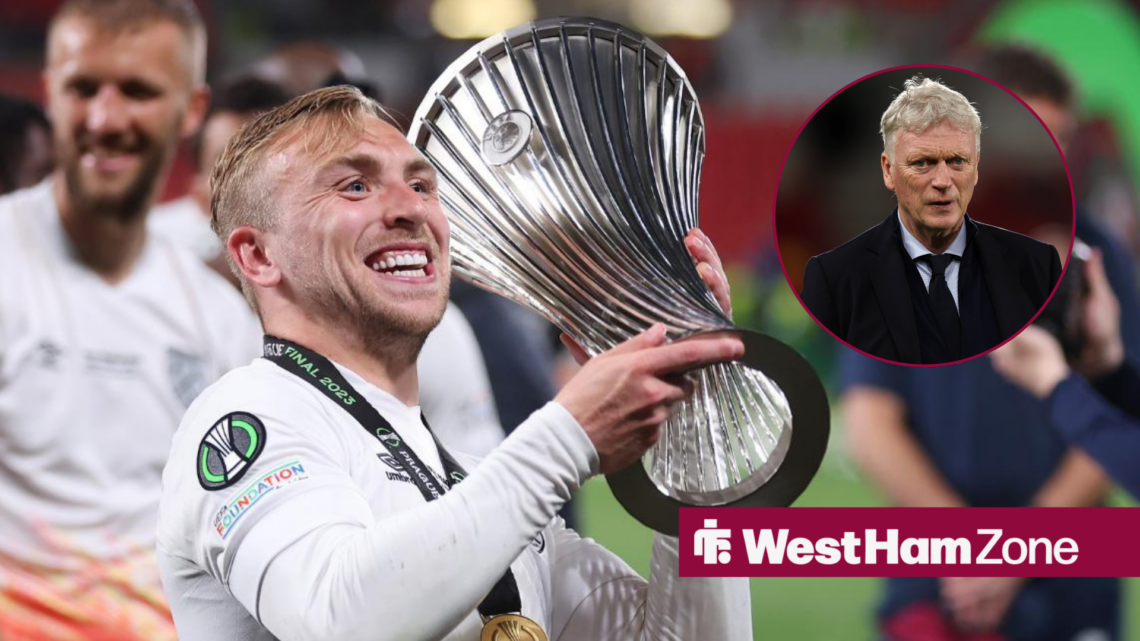 Jarrod Bowen lifting the Europa Conference League trophy with David Moyes in the circle