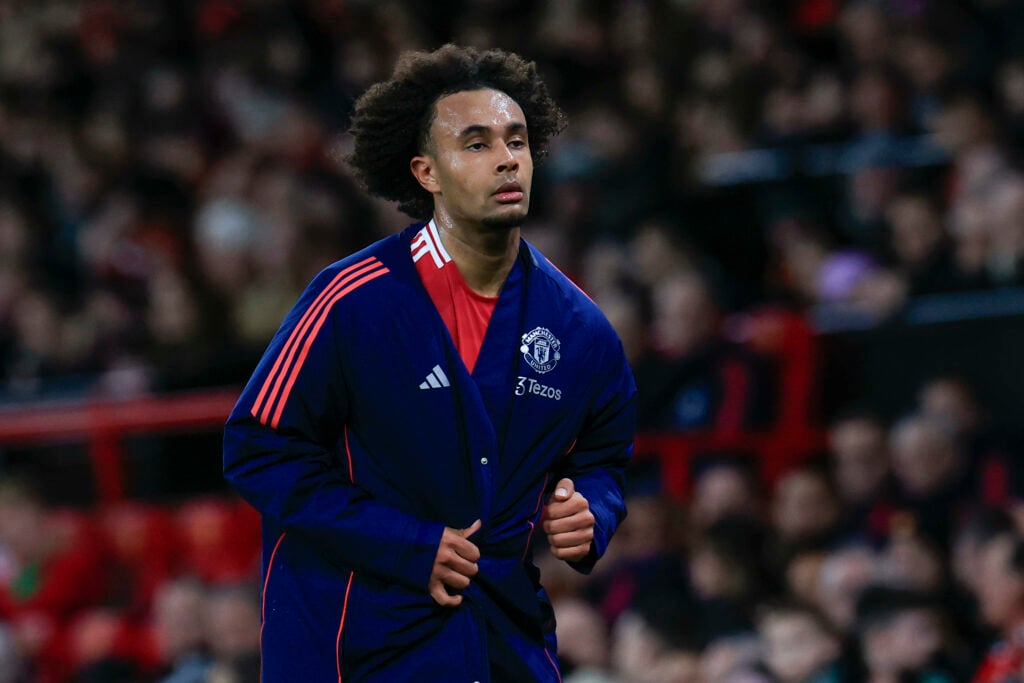 Joshua Zirkzee ahead of a Man United match