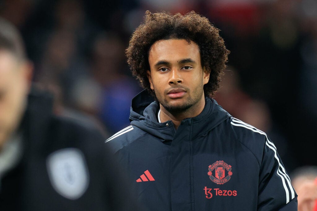 Joshua Zirkzee ahead of a Man United match