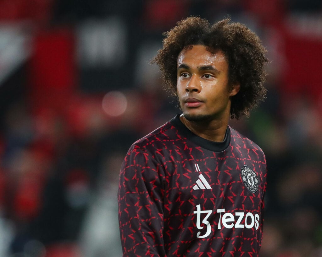 Joshua Zirkzee ahead of a Man United match