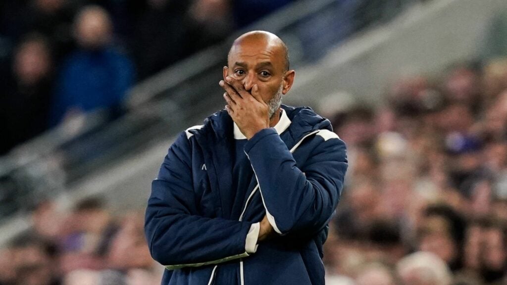 Nuno Espirito Santo covers his mouth