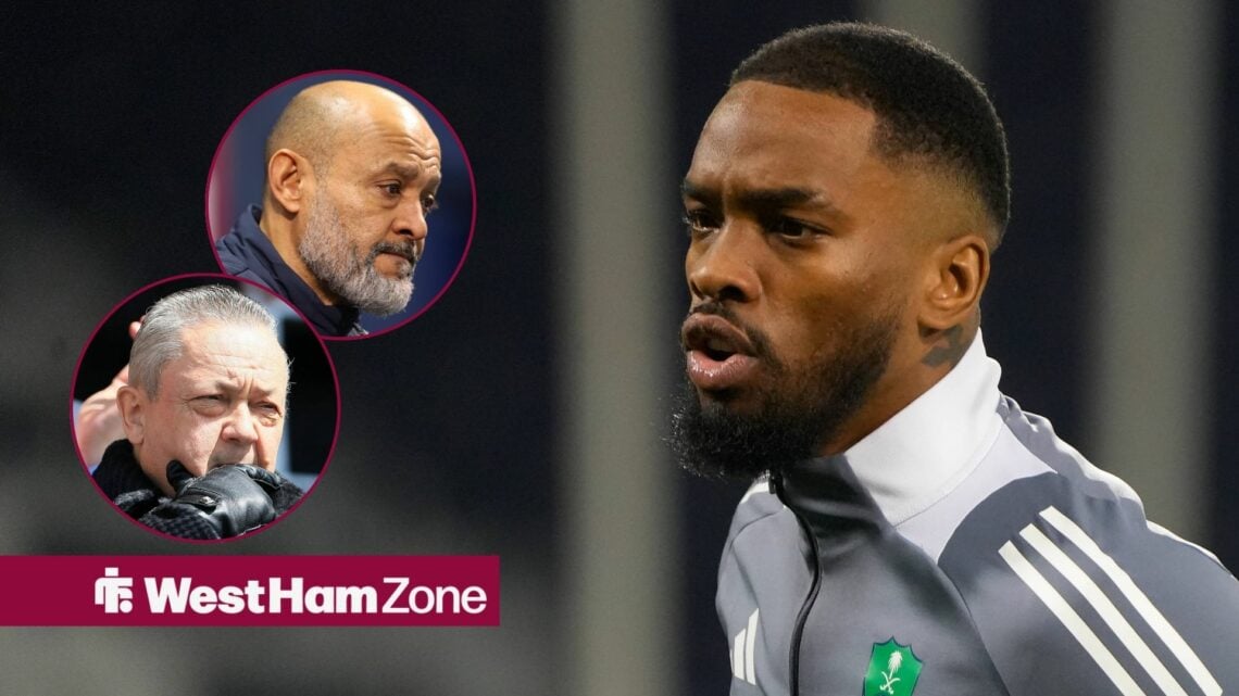 Ivan Toney looking at Nuno Espirito Santo and David Sullivan.