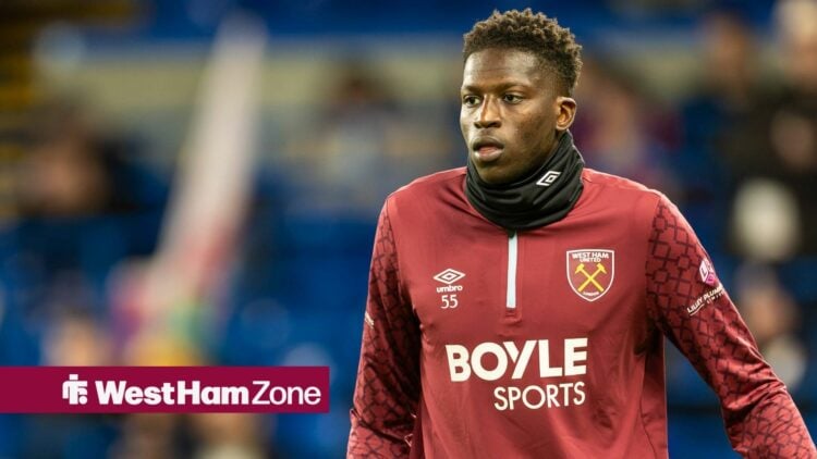 Mohamadou Kante warming up prior to the Premier League match between Chelsea and West Ham