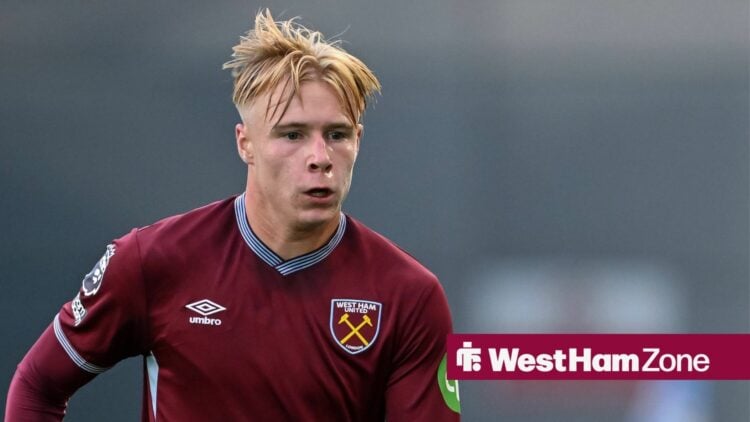 Ryan Battrum playing for West Ham Under-21s in Premier League 2