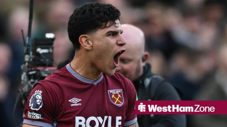 Mateus Fernandes of West Ham United celebrates after scoring the team s third goal during the Premier League match between West Ham United and Sund...
