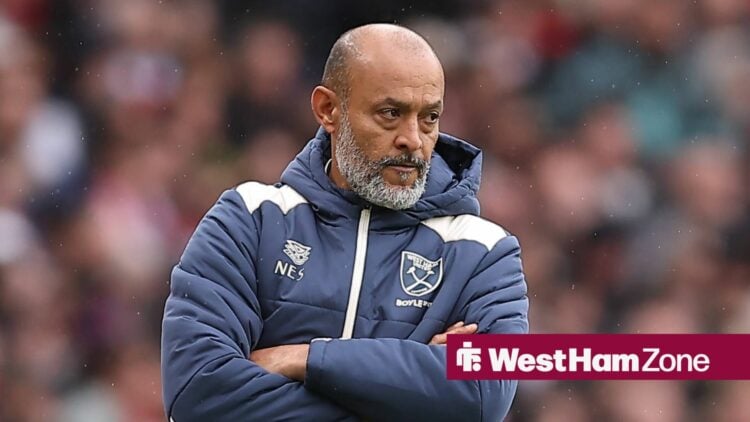Nuno Espirito Santo looking worried on the touchline