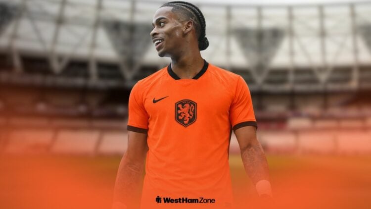 Crysencio Summerville in a Netherlands shirt